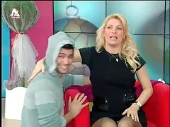 お客様サービス 女性 動画 アニメ