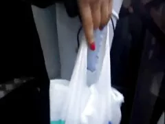男は車の中で、その後、家の中で愛を作る女の子です アナル 女性 動画