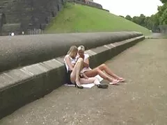 マップジェンセン上の女の子は家から男を追いかけていません。 女の子 av 無料