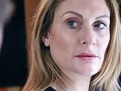 カップルはベッドの中で無意識になるまで 女性 の ため の セックス 動画